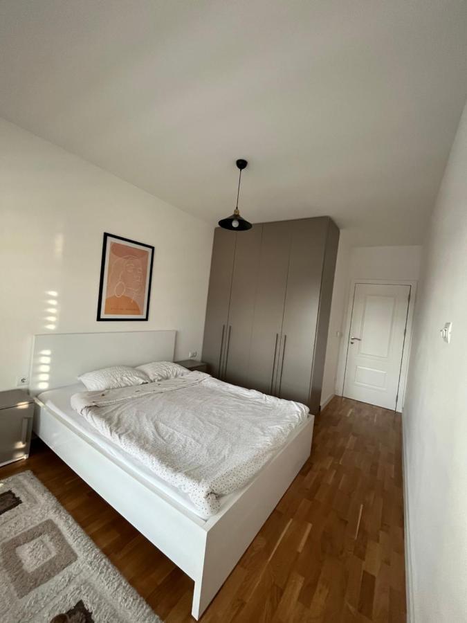 Central Luxury Apartment Pristina Buitenkant foto